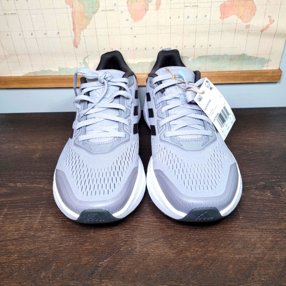 BRAND NEW Adidas Questar Silver/Carbon/Purple Running Sneaker Mens Size 11 - Picture 2 of 5